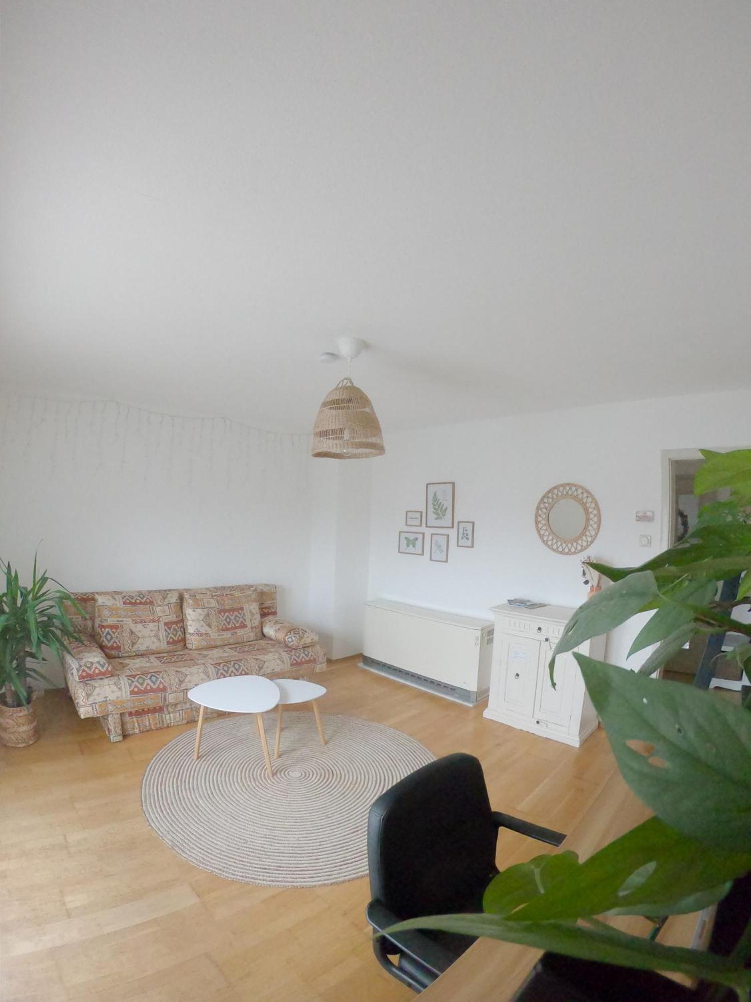 Happybnb Apartment Mit Sonniger Terrasse Lochgau Eksteriør billede